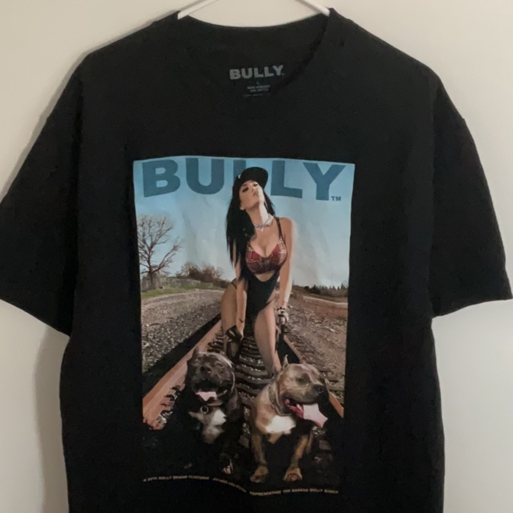 Bully brand t shirt